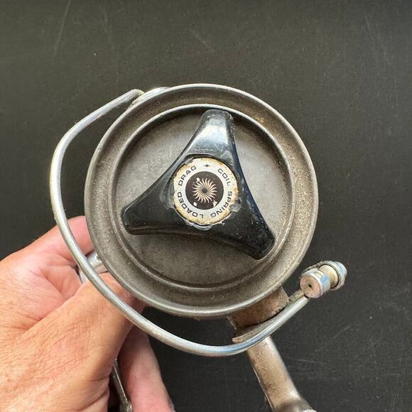 Vintage Daiwa 406 Spinning Fishing Reel Freshwater Saltwater - Picture 5 of 5